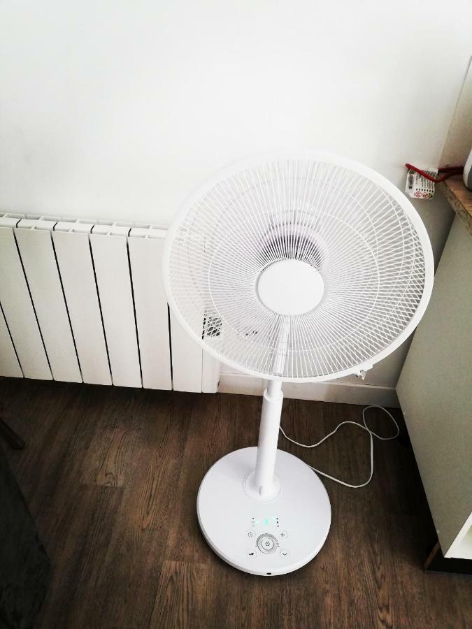 Les Insolites De Champeix מראה חיצוני תמונה